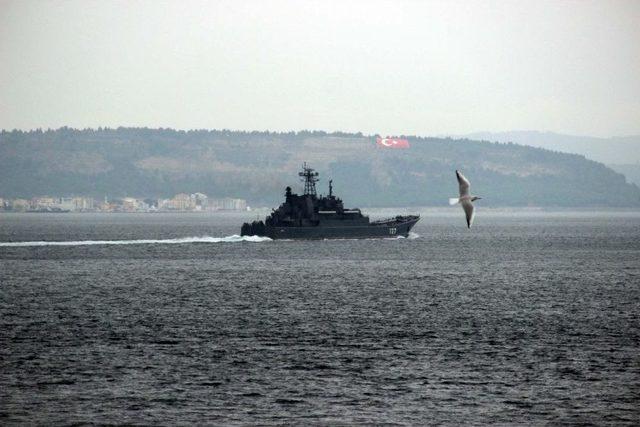 Rus Savaş Gemisi Çanakkale Boğazı’ndan Geçti