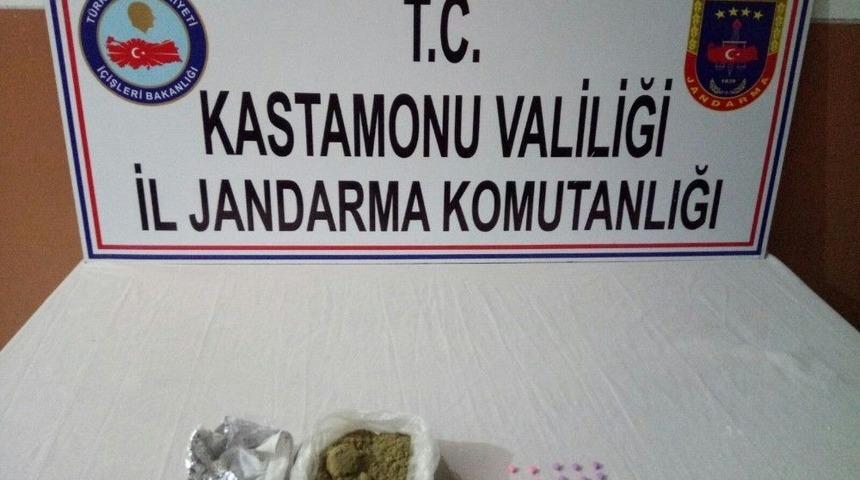 Jandarma Ekiplerinden Uyuşturucu Operasyonu