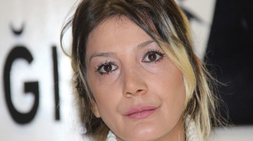 Eski Eşinin &Ouml;ld&uuml;rmekle Tehdit Ettiği Kadından Basın A&ccedil;ıklaması