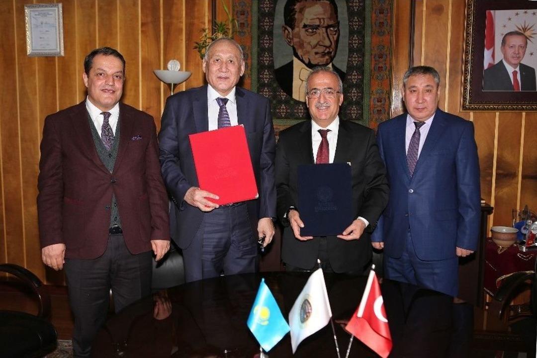 Atat&uuml;rk &Uuml;niversitesi, Uluslararası Protokollerine Bir Yenisini Daha Ekledi