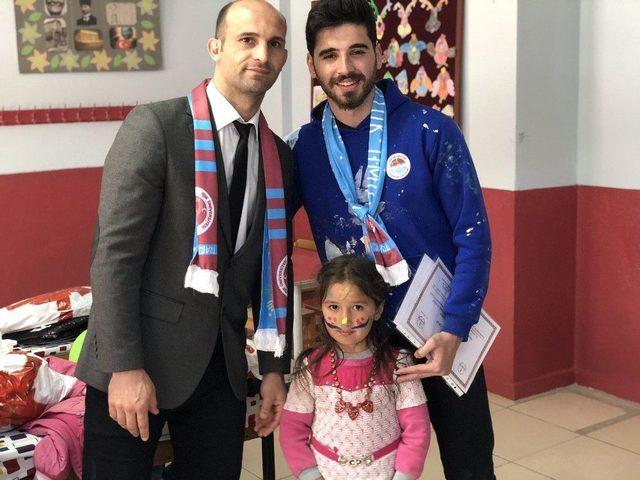 &Uuml;ni-ts&rsquo;den Samsun&rsquo;daki Okula Anlamlı Destek 1