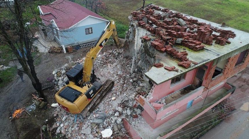 Yarışalanı Caddesi Genişletiliyor
