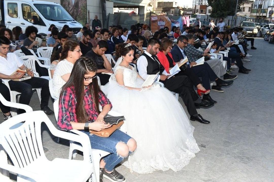 &Ouml;nce Kitap Okudular Sonra Kendi D&uuml;ğ&uuml;nlerine Gittiler