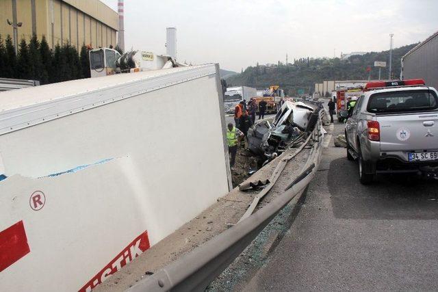 Protokol Eşlerini Taşıyan Minibüs Kaza Yaptı: 1 Ölü, 10 Yaralı