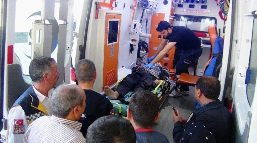 Yaşlı Adama Minib&uuml;s &Ccedil;arptı