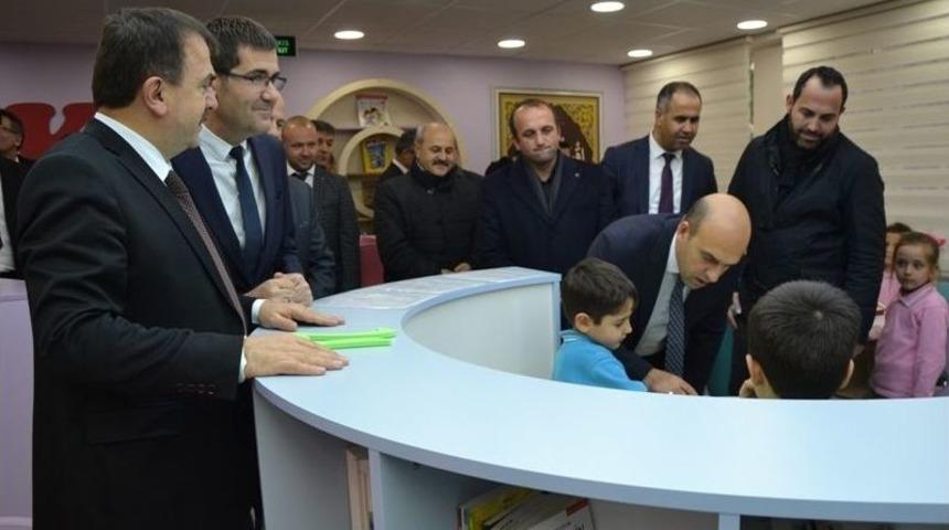 Biga&rsquo;da Z K&uuml;t&uuml;phane A&ccedil;ıldı