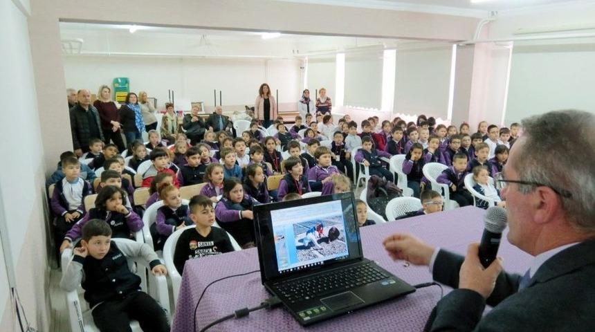 &Ccedil;ocuklar Fidan Dikecek