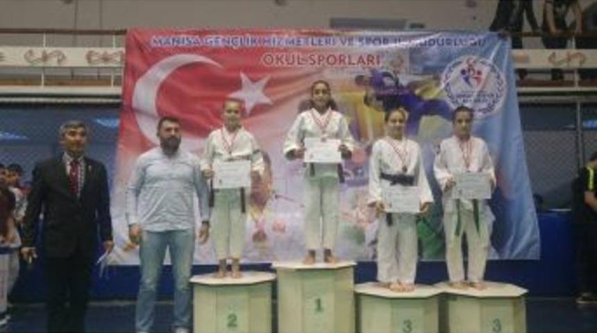 Yunusemre Judoda Da Farkını Ortaya Koydu