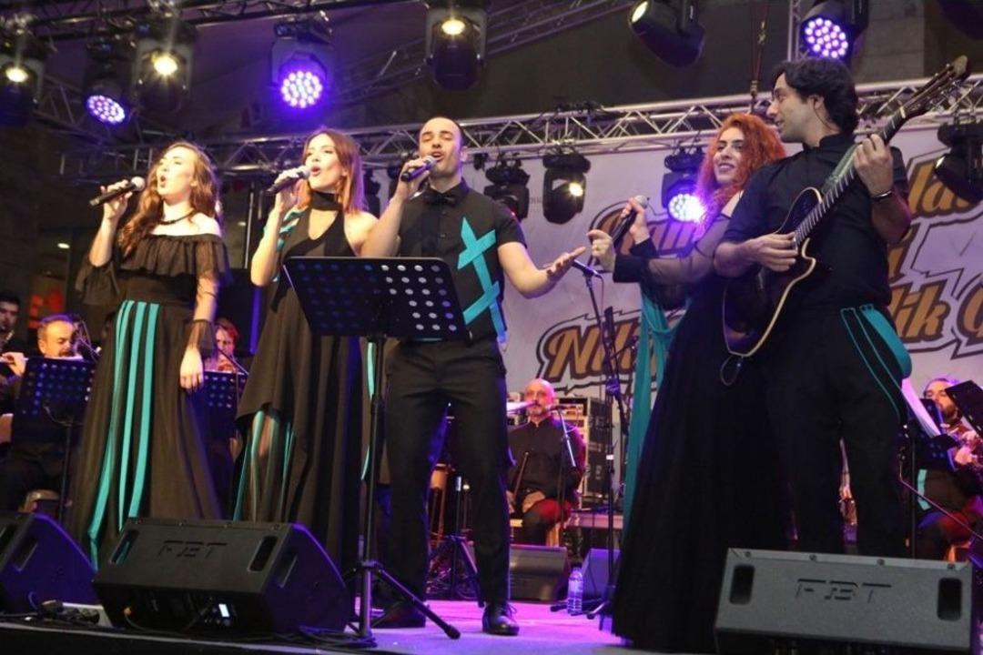 Nil&uuml;fer Kent Orkestrası&rsquo;ndan Muhteşem Konser