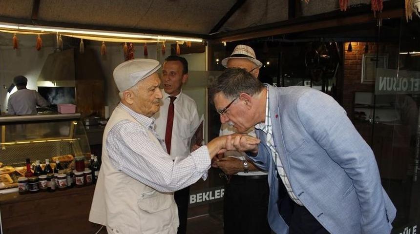 Başkan Duymuş, Yaşlılarla İftar Yaptı