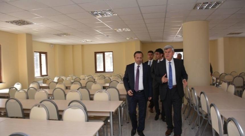 Başkan Karaosmanoğlu, Orhangazi Semt Konağını Gezdi