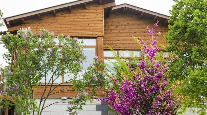 Erguvan Tesisleri B&uuml;y&uuml;l&uuml;yor