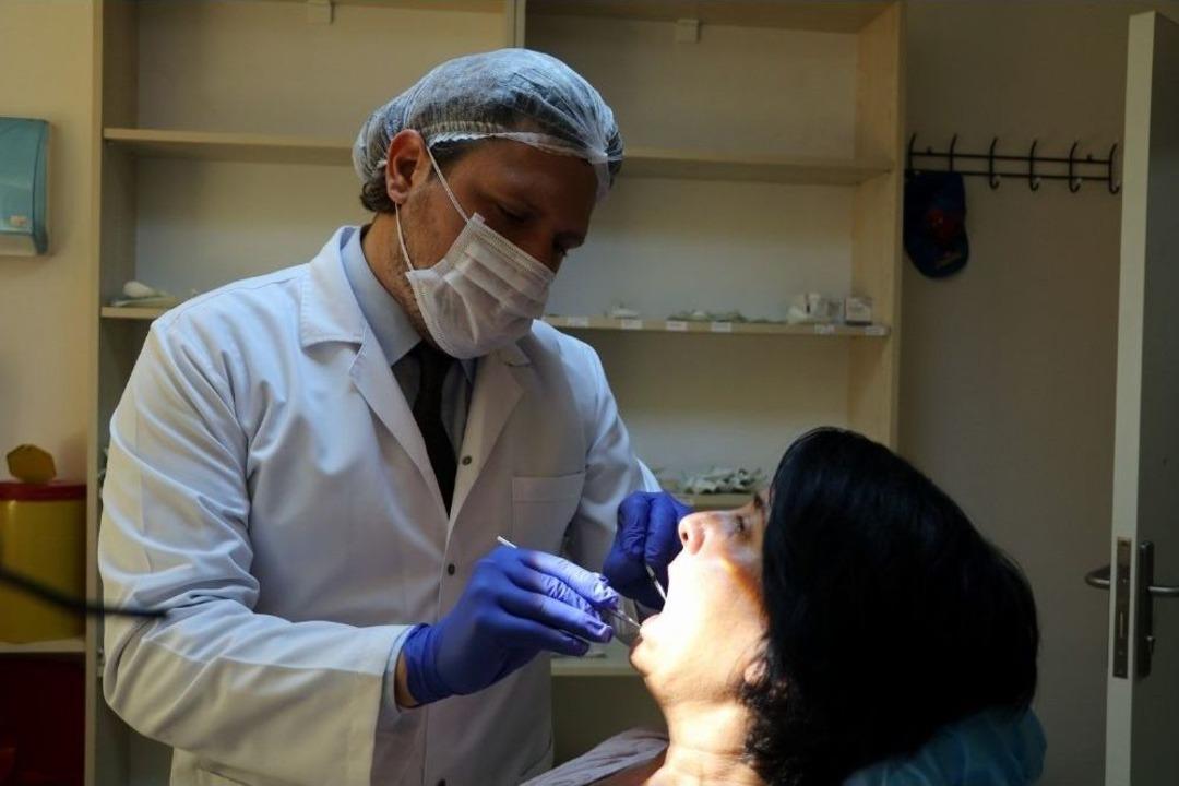 &rsquo;bembeyaz Dişlerim Olsun&rsquo; Dedikten Sonra 32 Dişinden Olan O Kadına M&uuml;jdeli Haber