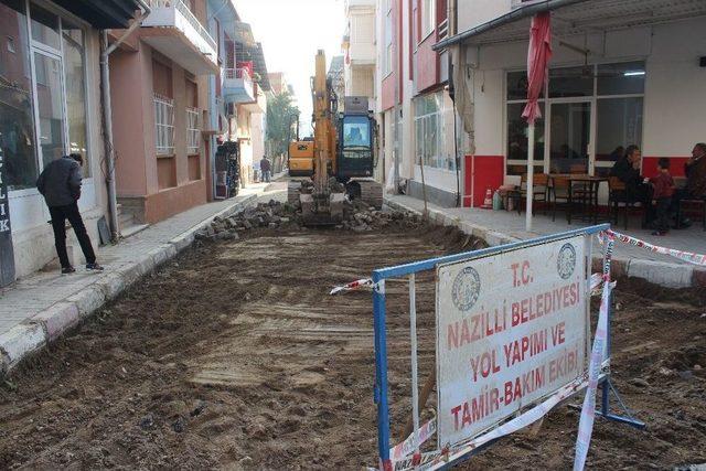 Nazilli’de Yol Yatırımları Devam Ediyor