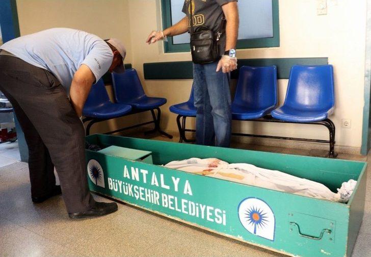 Bir Tabut İçerisinde İki Acı G5