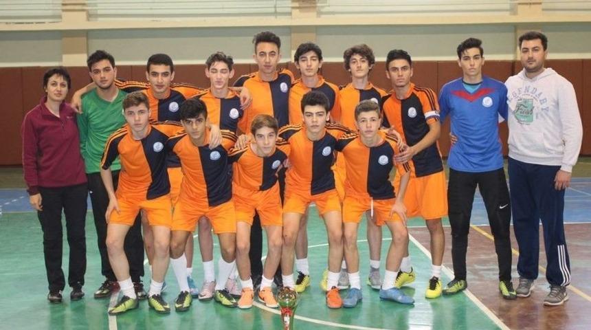 Futsal Turnuvasında Kardelen Koleji Şampiyon Oldu