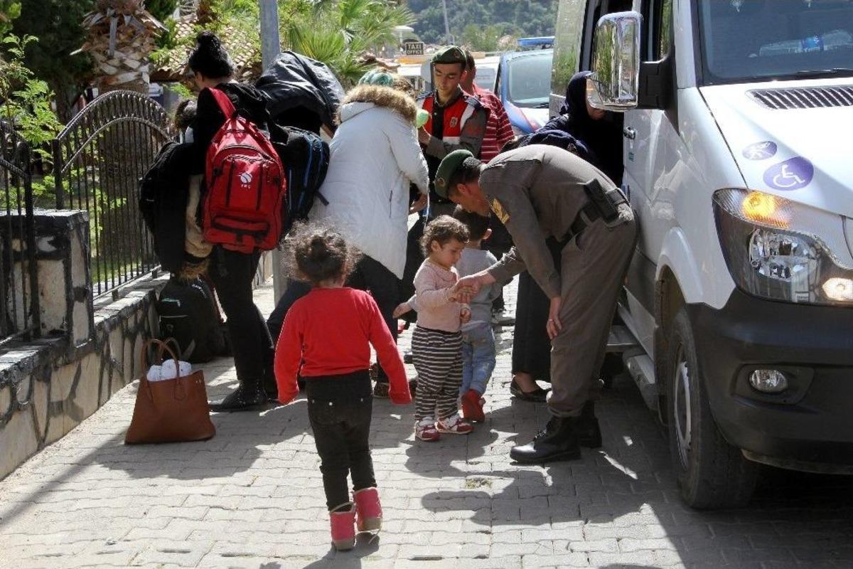 Fethiye&rsquo;de 111 Ka&ccedil;ak G&ouml;&ccedil;men Yakalandı