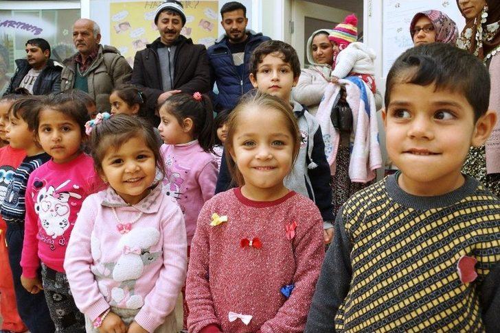 Çocuklar Evde Aileleriyle Birlikte Kitap Okuyacak G2