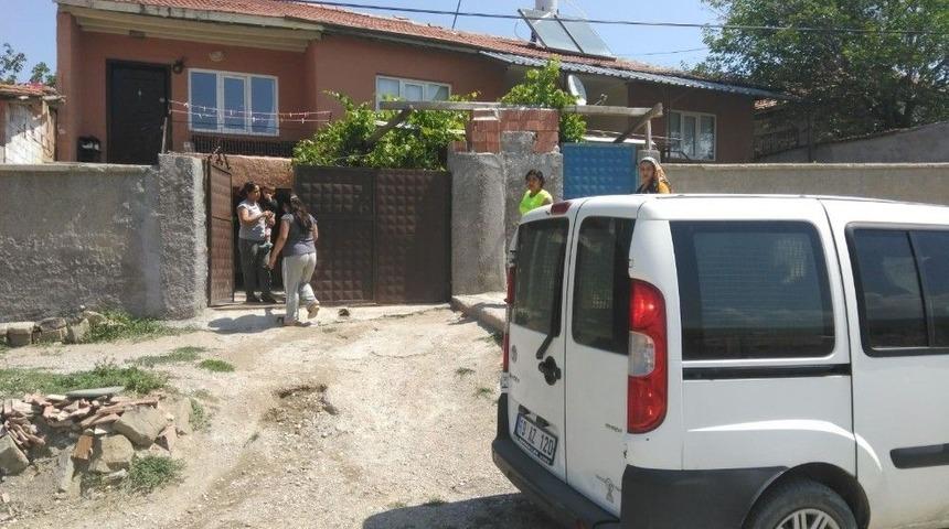 Bah&ccedil;e Duvarının &Uuml;zerinde Ceset Bulundu