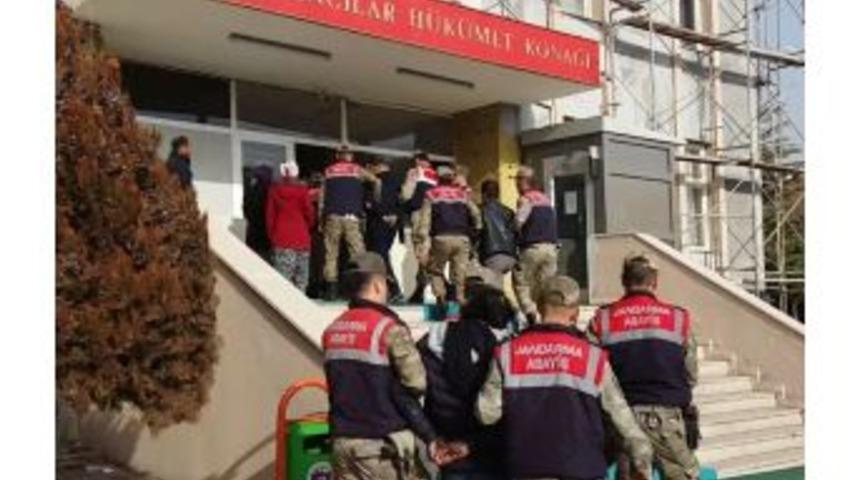 Elazığ’da Uyuşturucu Tacirleri Tutuklandı