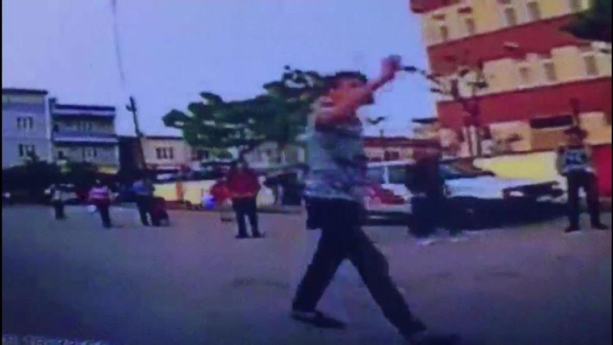 Bursa&rsquo;da &Ouml;ğrencilerin &rsquo;omuz Atma&rsquo; Kavgasında Kan Aktı: 1 Yaralı