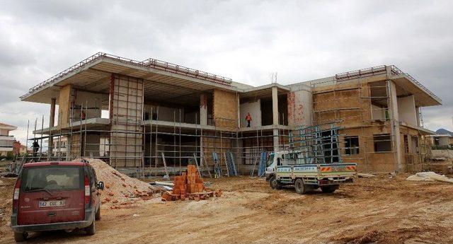 Başkan Altay, Buhara Mahalle Konağı İnşaatında İncelemelerde Bulundu 1