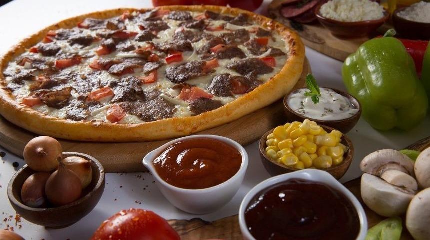 D&ouml;nerli Pizza Pizzabulls&rsquo;un En Tercih Edilen Pizzası Oldu