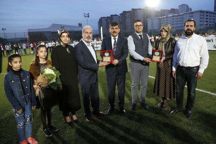 Halı Sahada Kalp Krizinden Ölen Öğretmen Futbol Turnuvası İle Anıldı G3