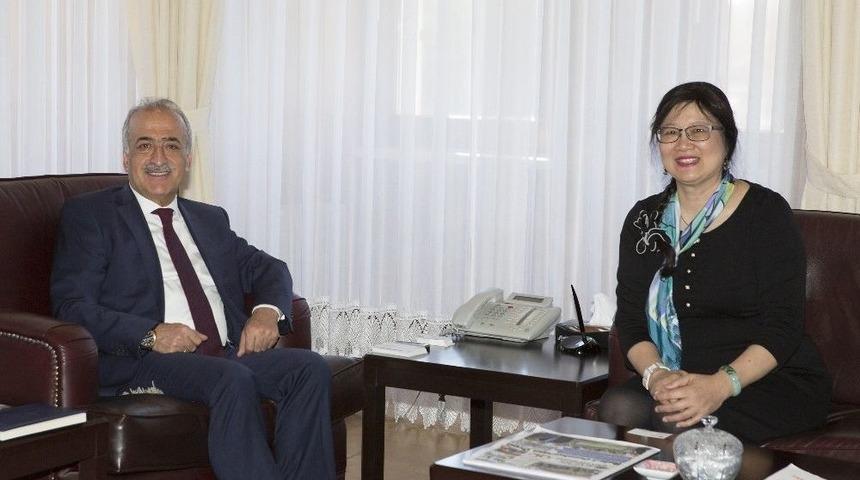 Prof. Dr. Mei-hung Chıu Atatürk Üniversitesi’nde