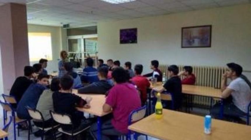 Lise &Ouml;ğrencilerine Hijyen Kursu