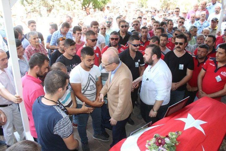 Cesedi 12 Gün Sonra Kayalıklara Vuran Balıkçı Toprağa Verildi G1