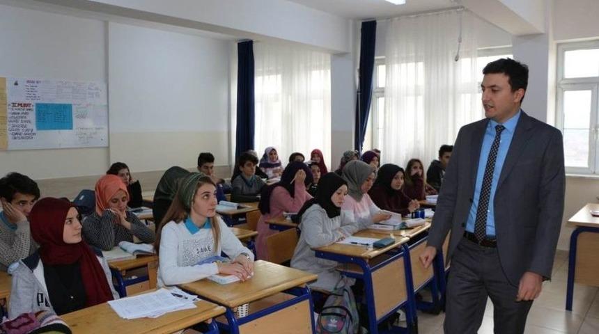 Anadolu Lisesi&rsquo;nin &Ouml;ğrencileriyle Buluştu