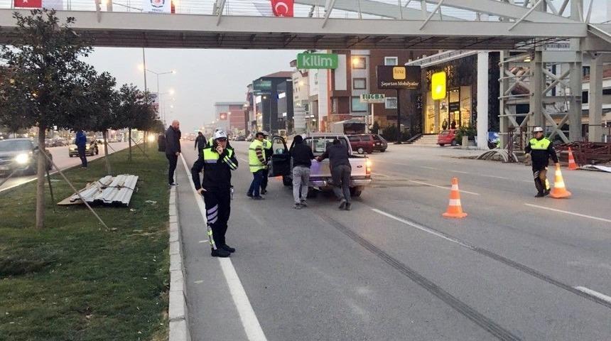 Kamyonetin Çarptığı Genç Kız Hastanede Öldü