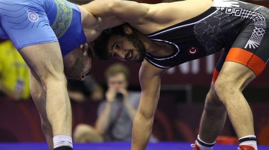 U23 Avrupa Şşmpiyonası&rsquo;nda Heyecan S&uuml;r&uuml;yor