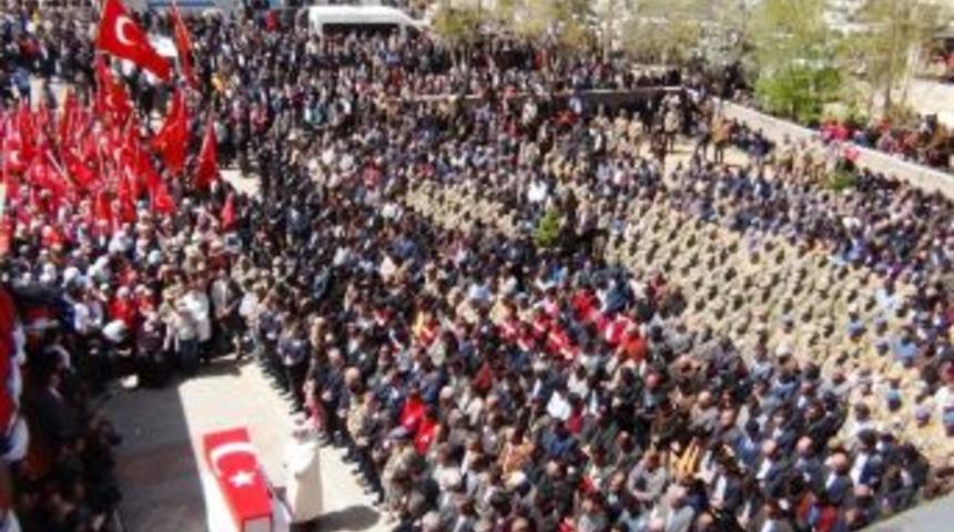 Erciş, Şehidini Ebediyete Uğurladı