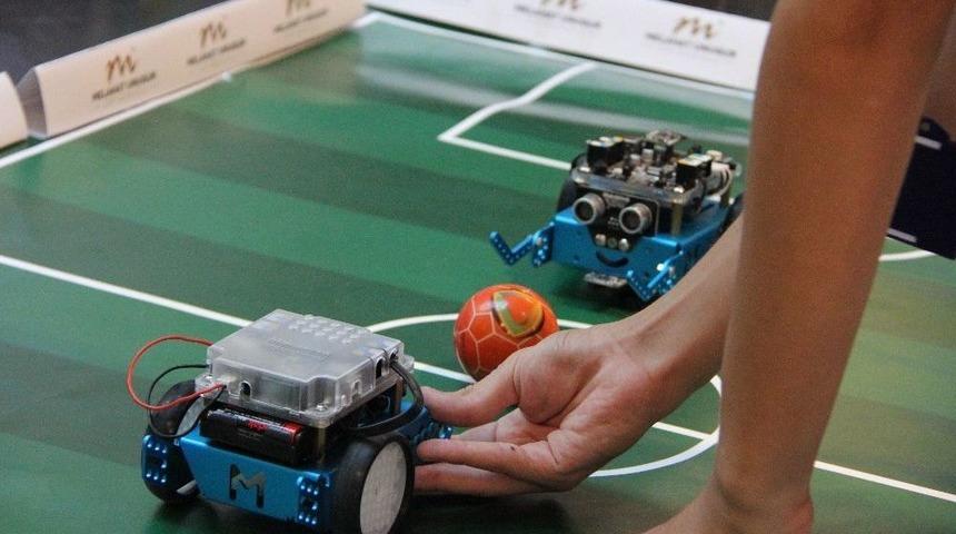 Eskişehirli &Ouml;ğrencilerden &lsquo;robotik Kodlama Sergisi&rsquo;