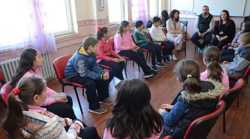 &Ccedil;ocuklar, Meslek Se&ccedil;imi İ&ccedil;in Bilin&ccedil;lendiriliyor