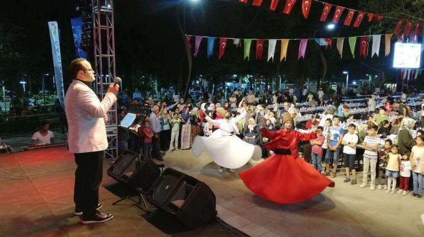 Gaziantep&rsquo;te 7 İl&ccedil;ede Kurulan Sofralarda 20 Bin Kişi İftar A&ccedil;tı