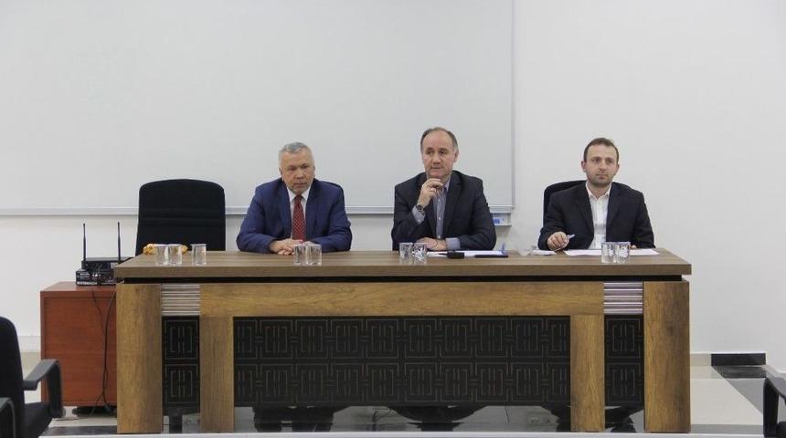 Sa&uuml; İlahiyat Fak&uuml;ltesi Vakfı Toplantısı Ger&ccedil;ekleşti