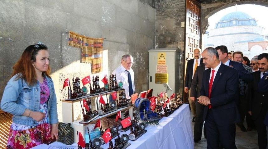 Sivas’ta Geleneksel El Sanatları Sergisi Açıldı