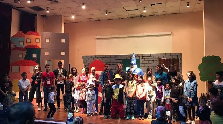 Sapanca Sanat Tiyatrosu Menemen’de