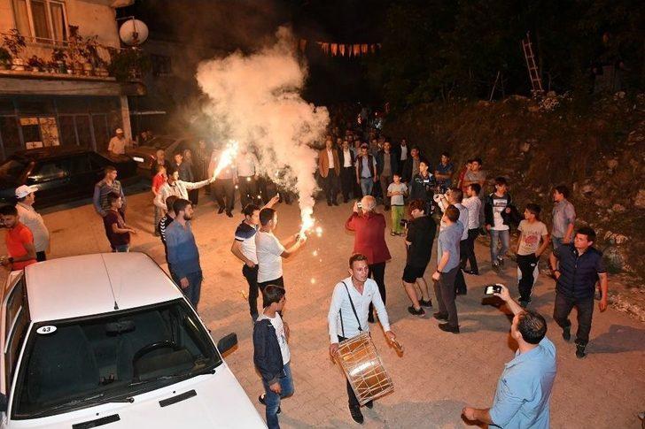 Kafaoğlu’na Durabeyler’de Coşkulu Karşılama G4