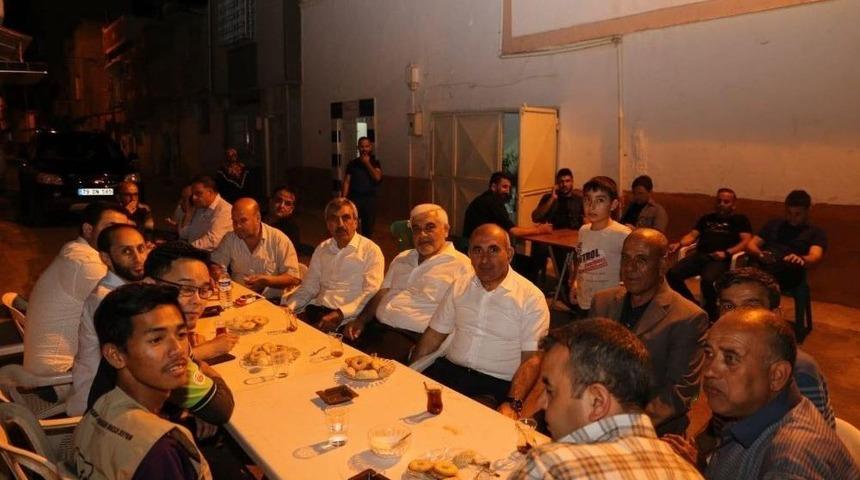 Ak Partililer Sahura Kadar Se&ccedil;im &Ccedil;alışması Yapıyor