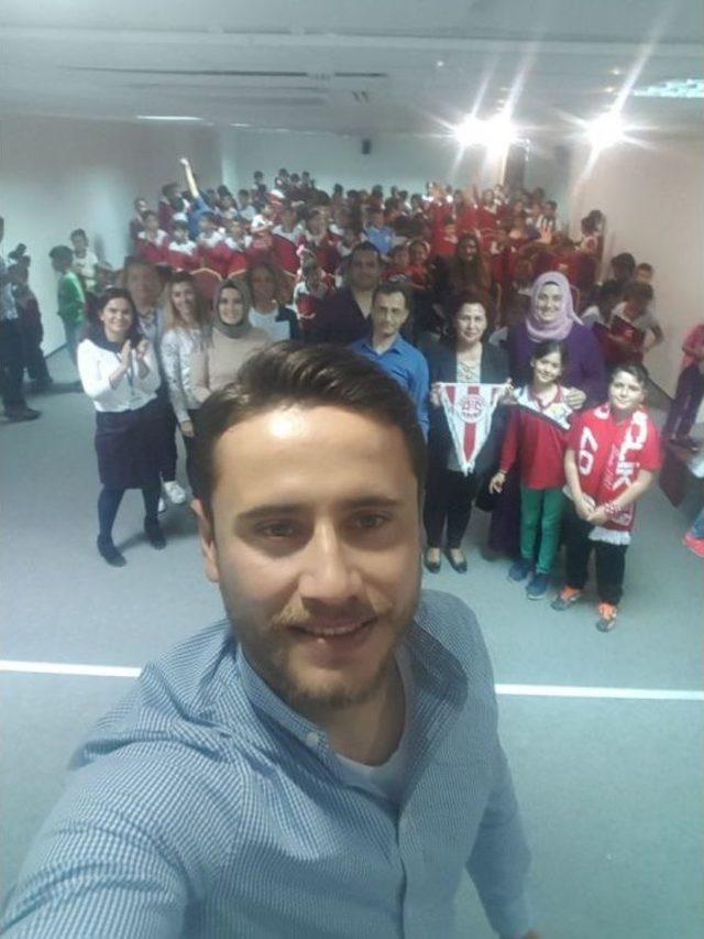 Antalyasporlu Musa Nizam, Öğrencilerin Konuğu Oldu