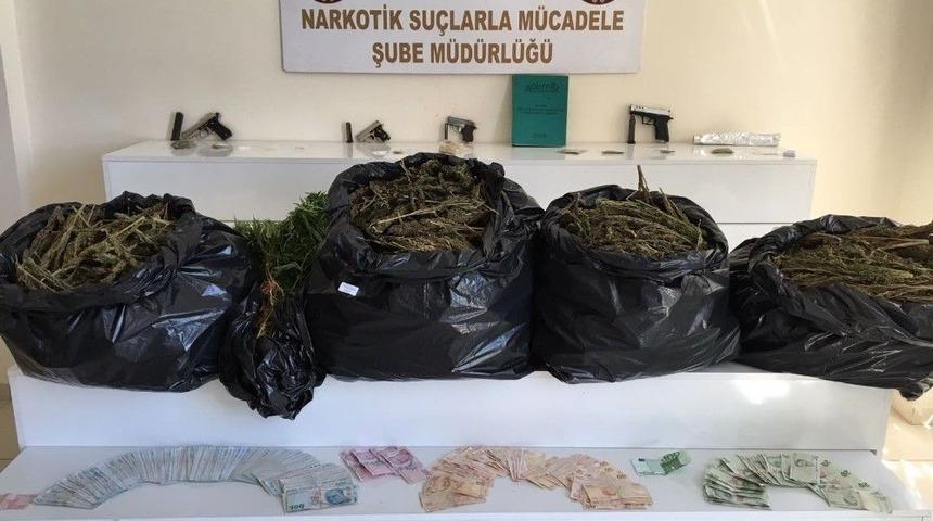 Gaziantep Polisinden G&ouml;r&uuml;lmemiş Operasyon