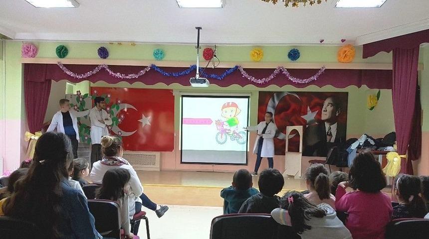 Anaokulu &Ouml;ğrencilerine Trafik Eğitimi