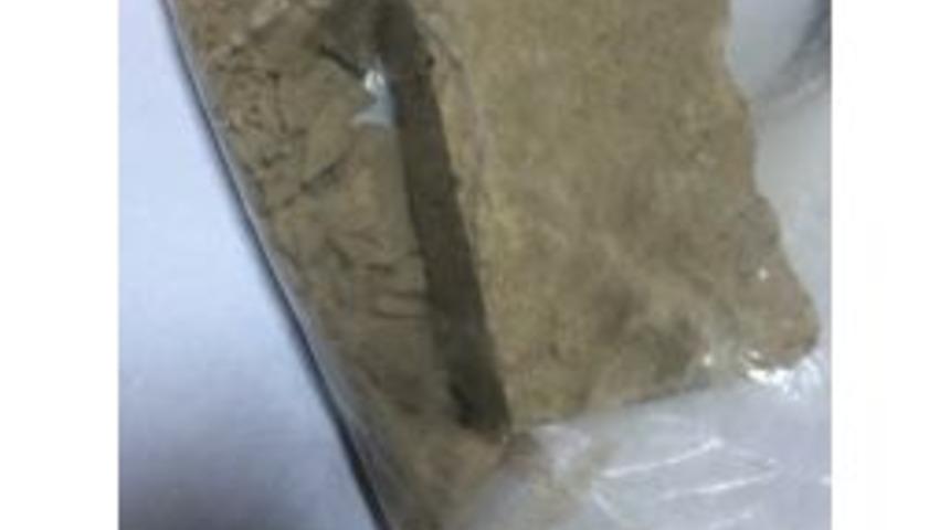 Uyuşturucu Satıcısı &Ccedil;ocuk Kovalamaca Sonucu Yakalandı