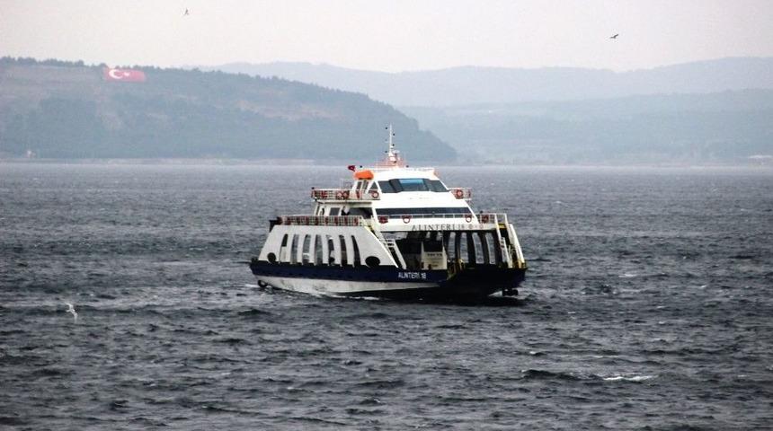 G&ouml;k&ccedil;eada&rsquo;da Feribot Seferlerine Fırtına Engeli