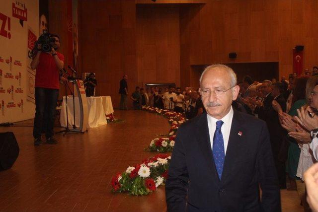 Kılıçdaroğlu’nun Toplantısında Elektrik Krizi