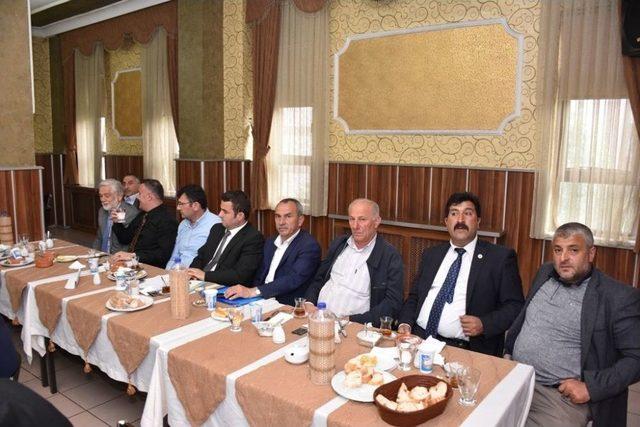 Vali Çeber, Mahalle Ve Köy Muhtarlarıyla Bir Araya Geldi 1